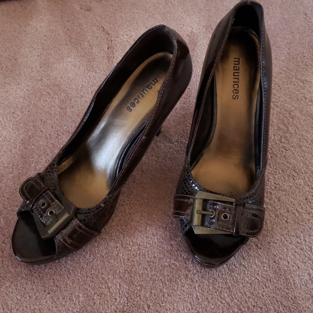 Brown buckle 4" size 8.5 heels